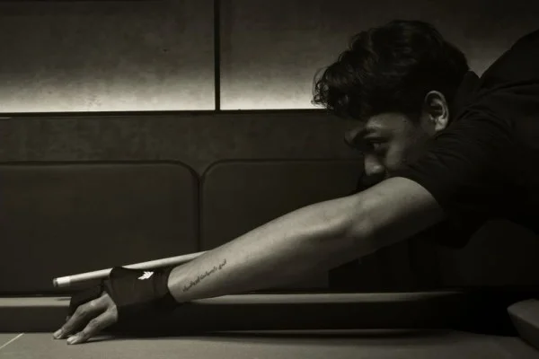 snooker player dramatic shot